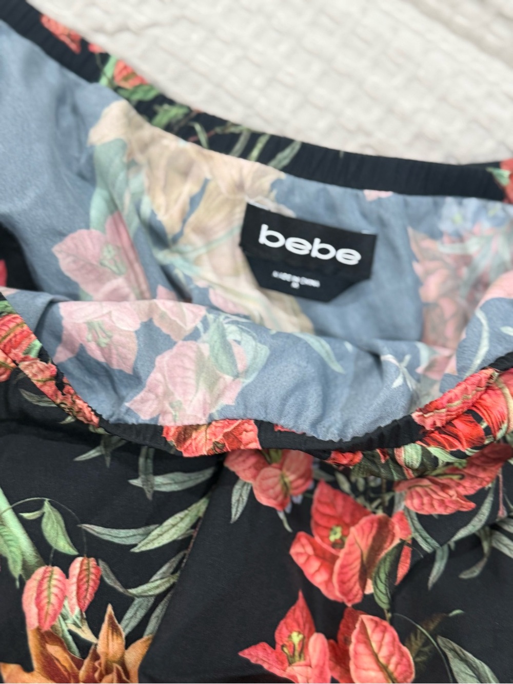 bebe Black One-Shoulder Floral Romper with Lace Trim - Picture 5 of 8